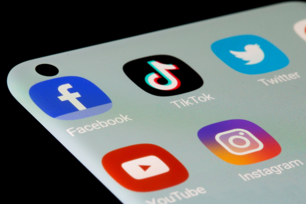Supreme Court to scrutinize U.S. protections for social media