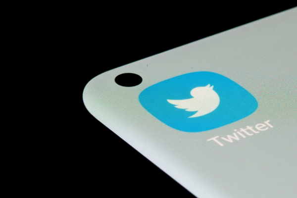 Musk warns of Twitter bankruptcy as more senior executives quit