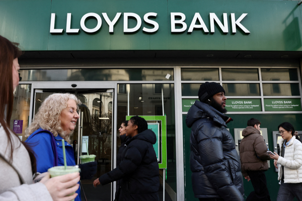 Nearly half a million customers hit by Lloyds IT glitch that exposed transaction data, committee says
