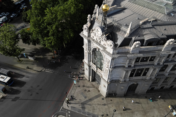 Bank of Spain calls for access to advanced AI tools, flags cyber risks