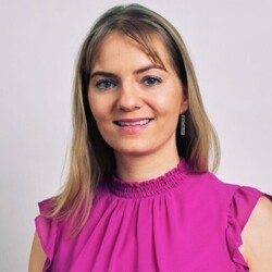 Moona Ederveen-Schneider Moona Ederveen-Schneider