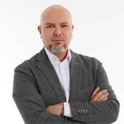 Gianluca Busco Arre Gianluca Busco Arre
